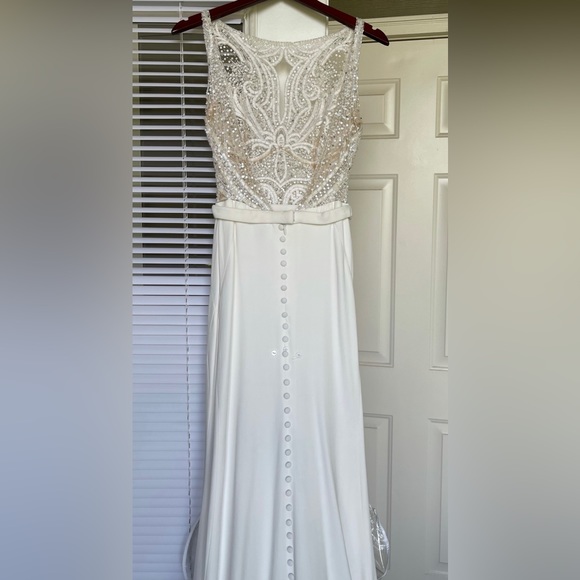 Martina Liana, 823 wedding dress - Picture 6 of 16